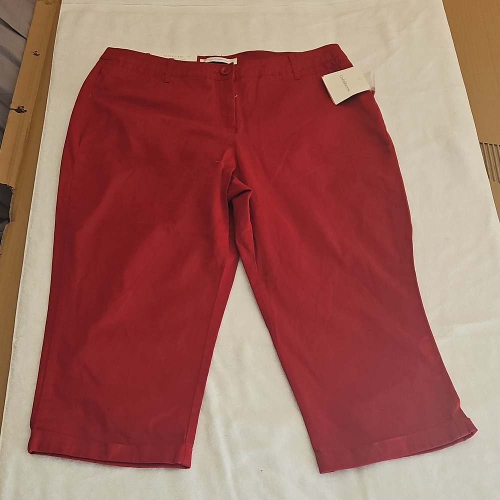Croft & Barrow Classic Fit Capri Pants Womens 12 Red Stretch FCB32708A New‎